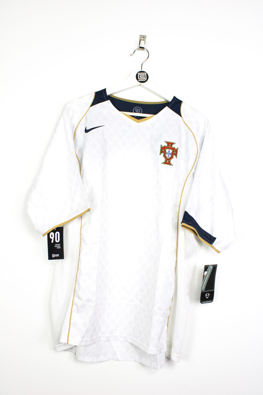 2004-06 Portugal *BNWT* away jersey - L