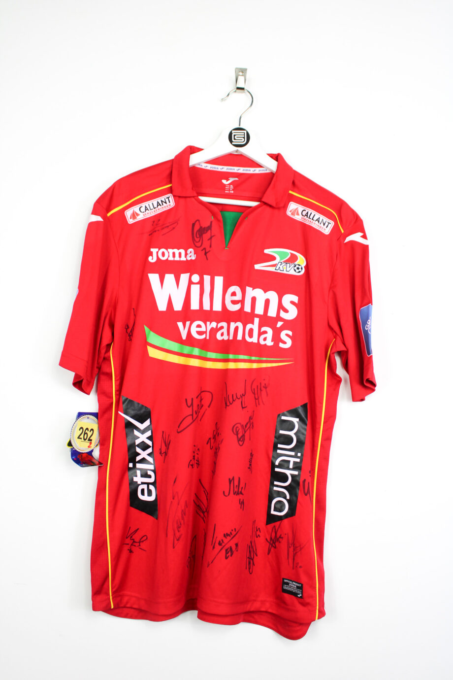 2015-16 KV Oostende *SIGNED* home jersey - XL